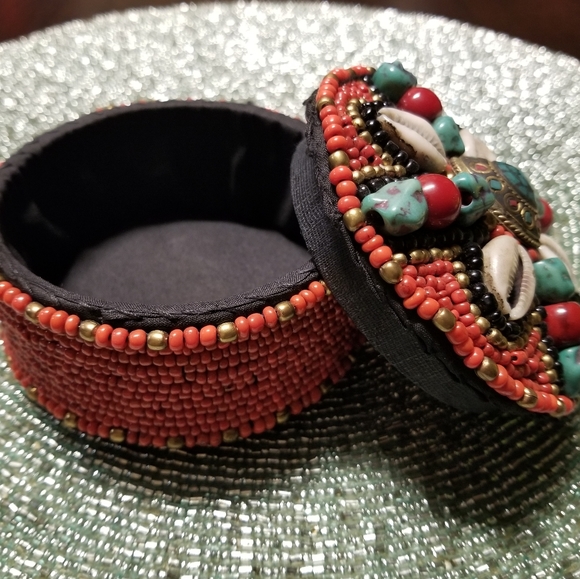 Handmade jewelry box. - Picture 4 of 6